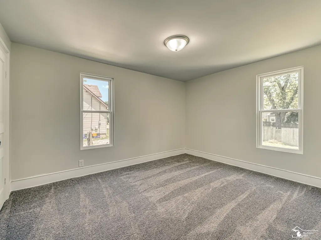 511 Wadsworth Street Monroe City MI 48161