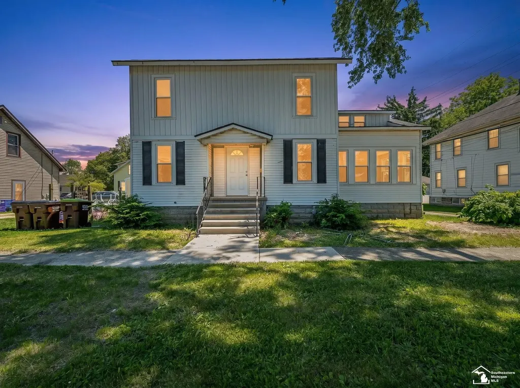 511 Wadsworth Street Monroe City MI 48161