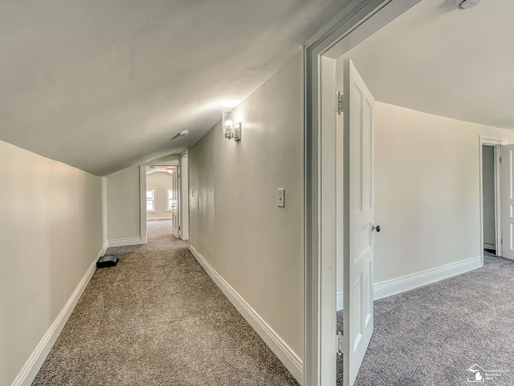 511 Wadsworth Street Monroe City MI 48161