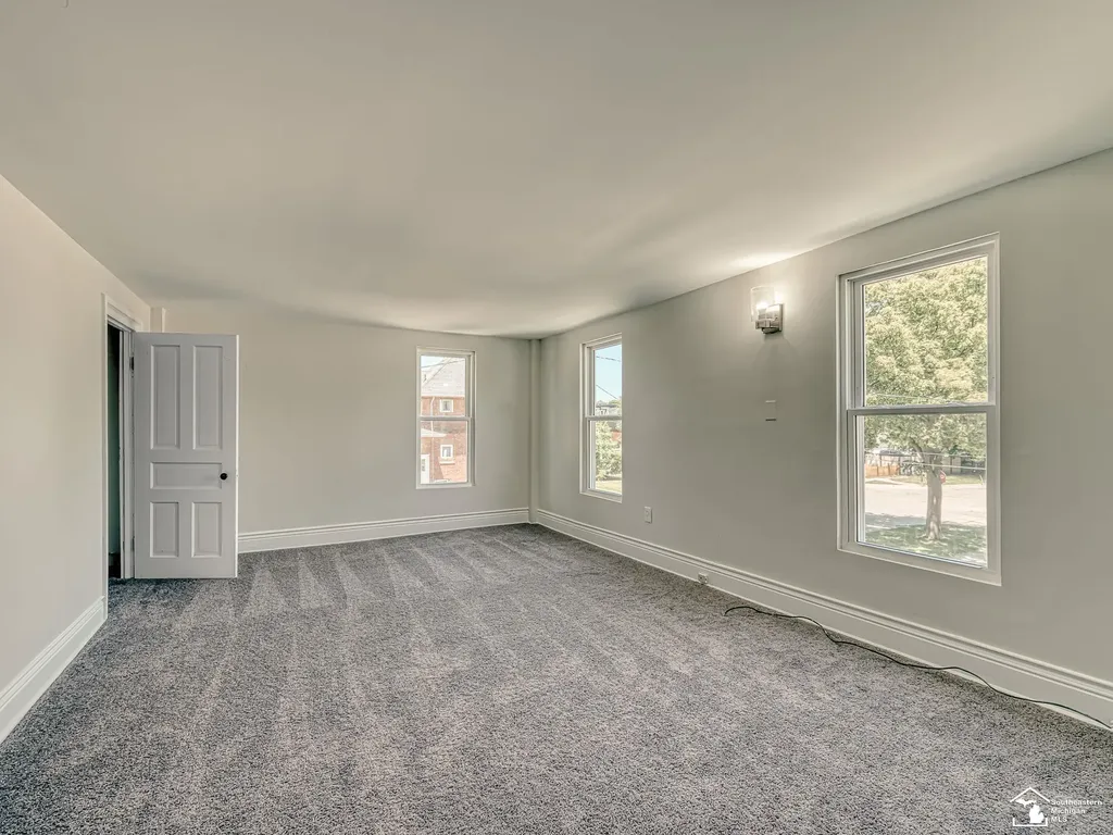 511 Wadsworth Street Monroe City MI 48161
