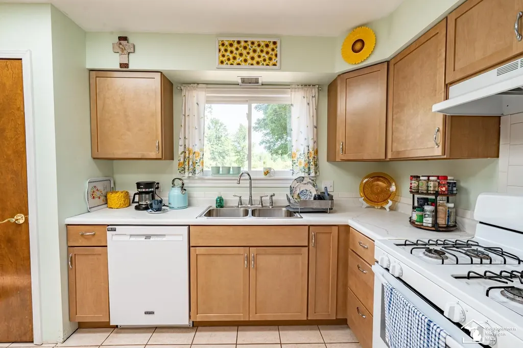 7767 Milan Oakville Road Augusta Charter Township MI 48160