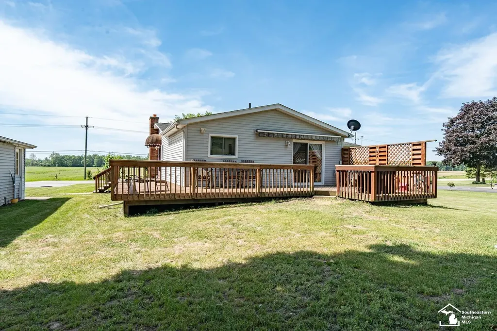 7767 Milan Oakville Road Augusta Charter Township MI 48160