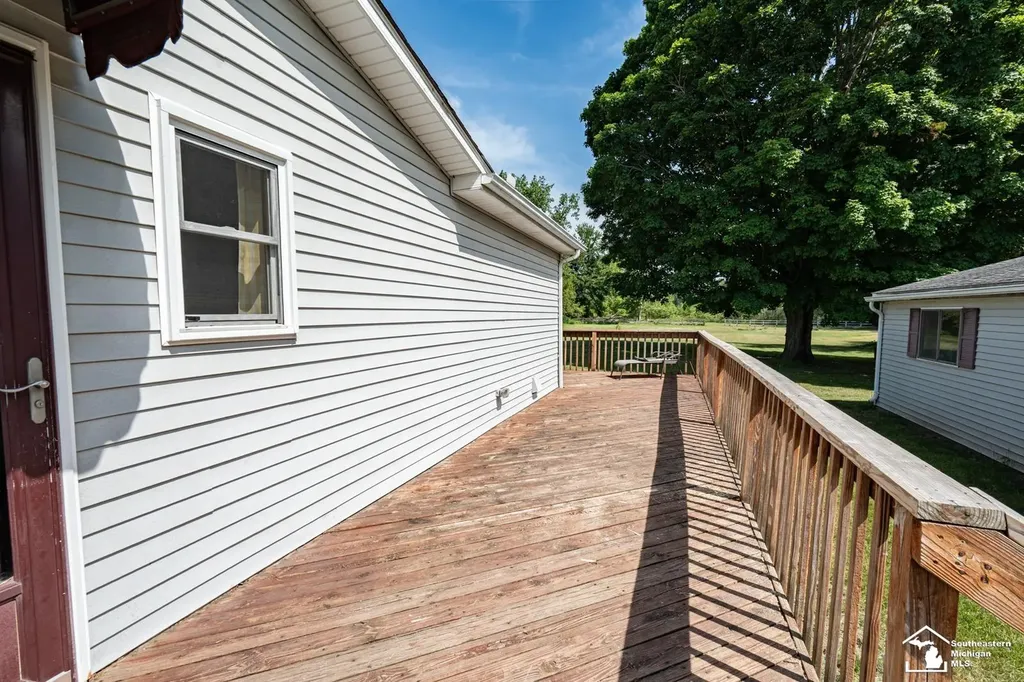 7767 Milan Oakville Road Augusta Charter Township MI 48160