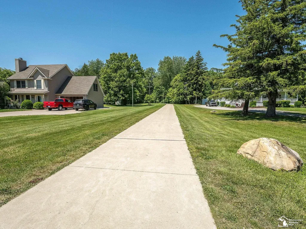1326 S Raisinville Road Raisinville Township MI 48161