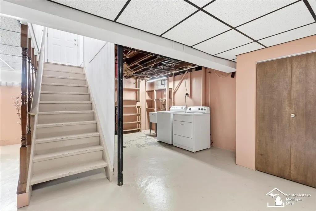 15136 Poplar Street Southgate City MI 48195