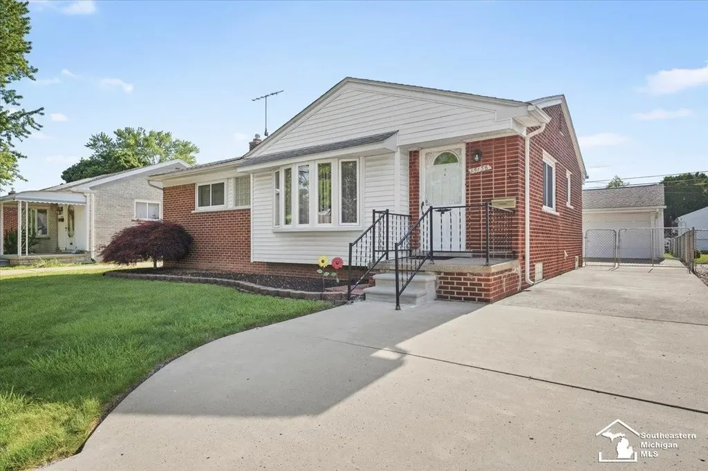 15136 Poplar Street Southgate City MI 48195
