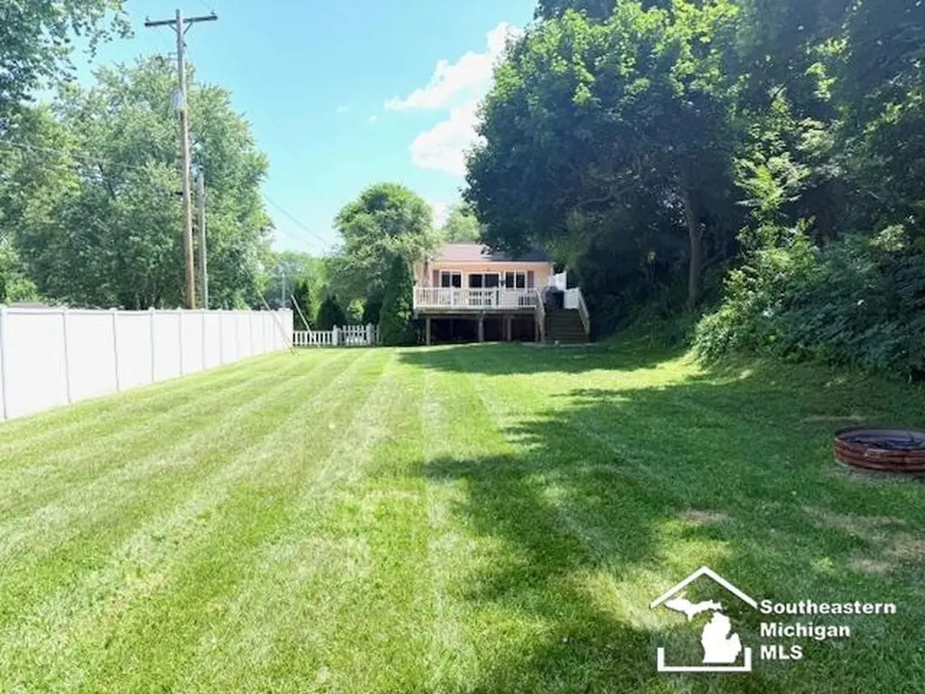 2911 Whitlock Road Blackman Charter Township MI 49202