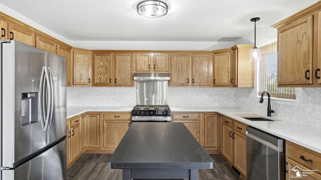 29255 Adams Drive Gibraltar City MI 48173