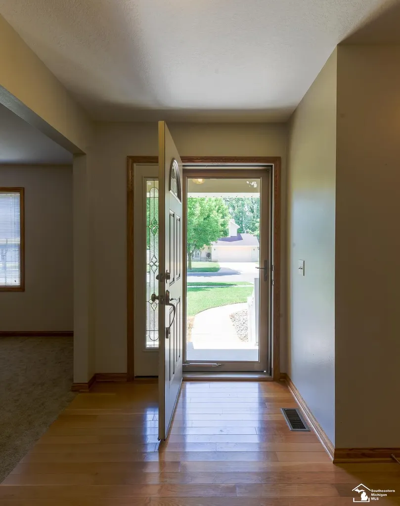 860 Plank Street Dundee Village MI 48131