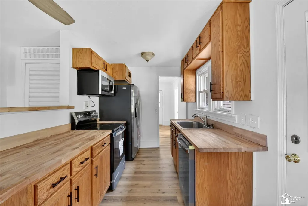 5813 W Temperance Road Whiteford Township MI 49267