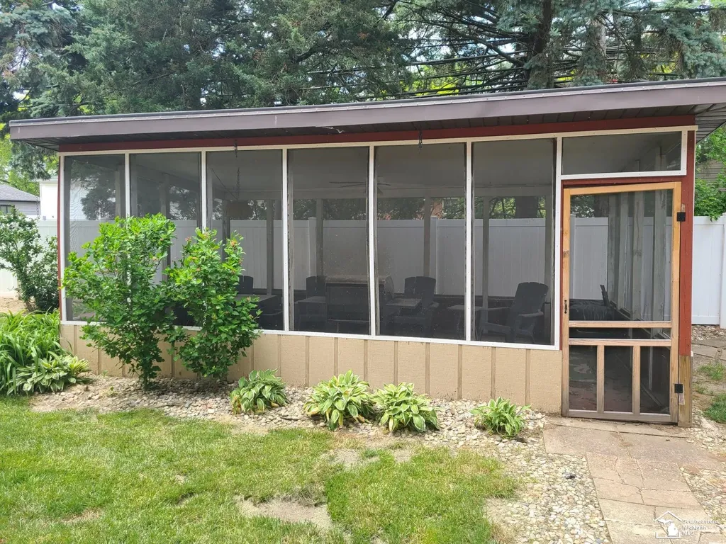 523 John Anderson Court Monroe City MI 48162