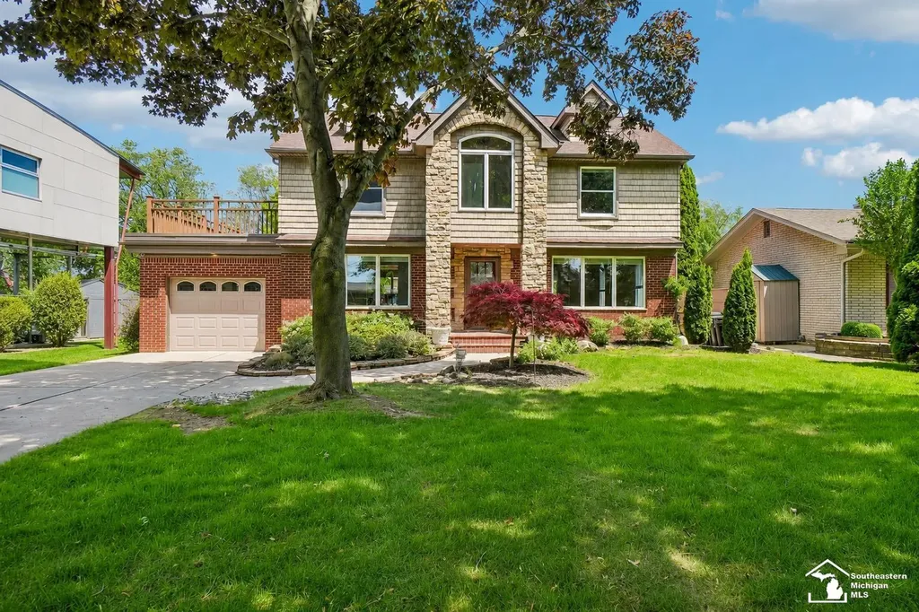 28395 Swan Island Drive Grosse Ile Township MI 48138