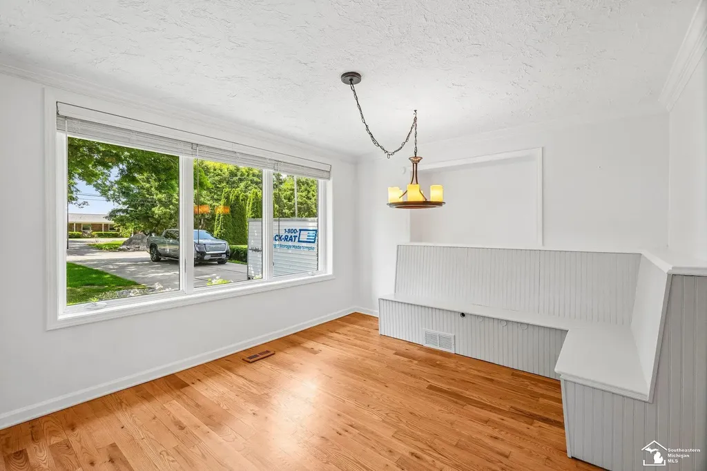 28395 Swan Island Drive Grosse Ile Township MI 48138