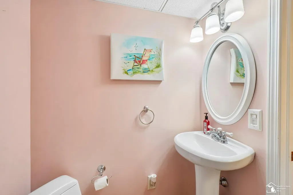 28395 Swan Island Drive Grosse Ile Township MI 48138