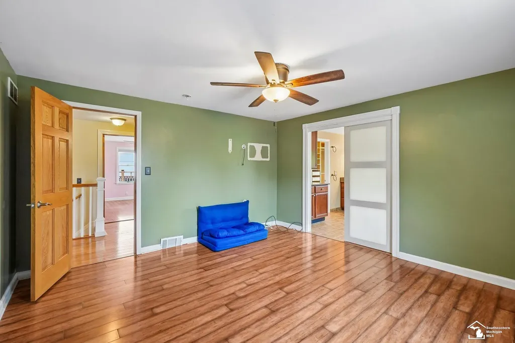 28395 Swan Island Drive Grosse Ile Township MI 48138
