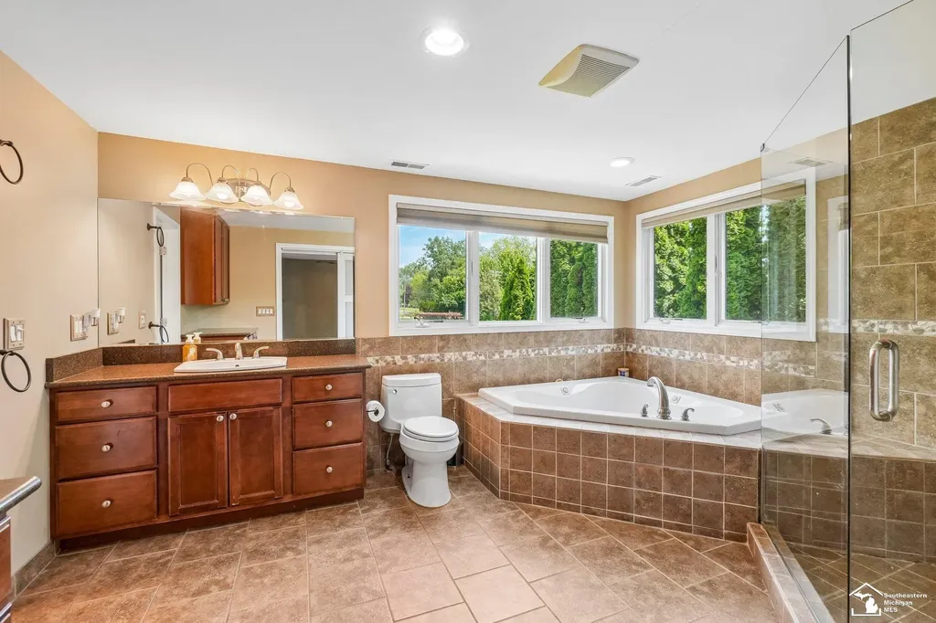 28395 Swan Island Drive Grosse Ile Township MI 48138