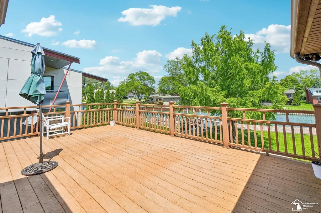 28395 Swan Island Drive Grosse Ile Township MI 48138