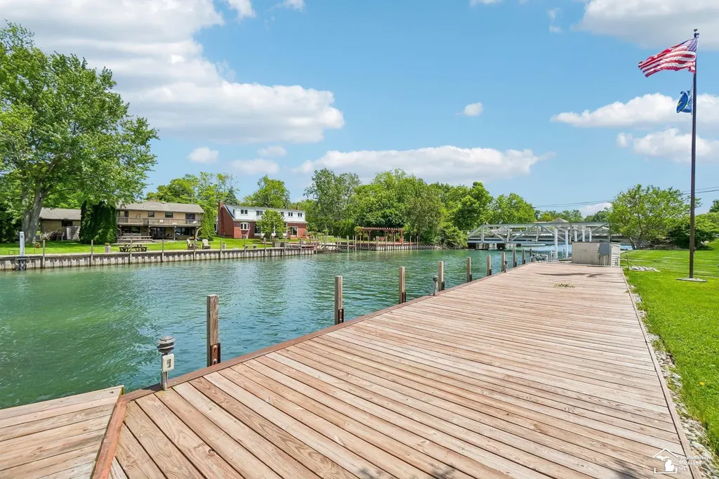 28395 Swan Island Drive Grosse Ile Township MI 48138