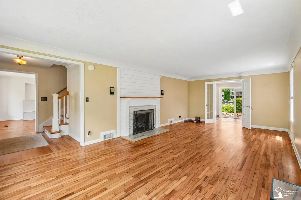 28395 Swan Island Drive Grosse Ile Township MI 48138