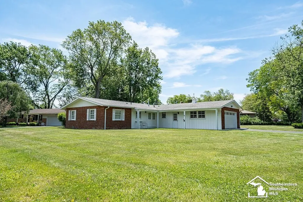 14950 Nobil Drive Monroe Charter Township MI 48161