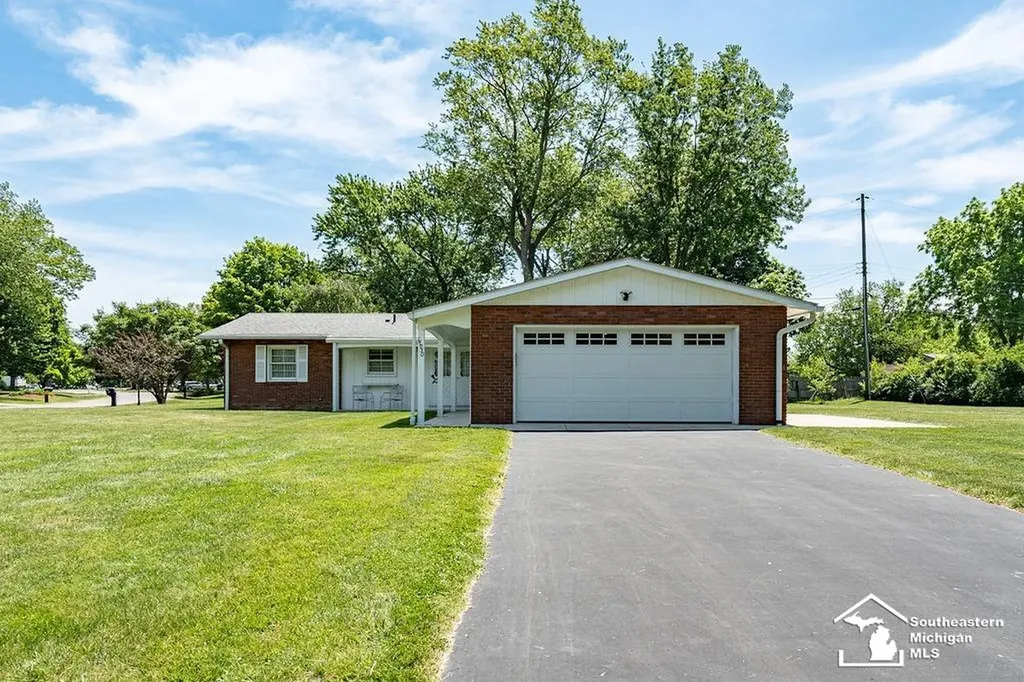 14950 Nobil Drive Monroe Charter Township MI 48161