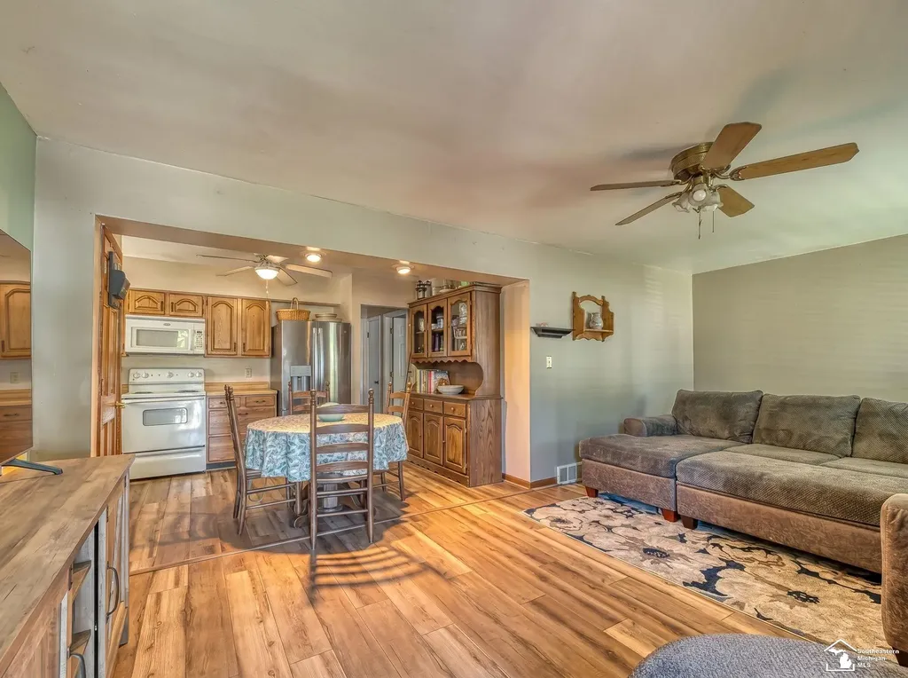 1263 Maple Boulevard Monroe City MI 48162
