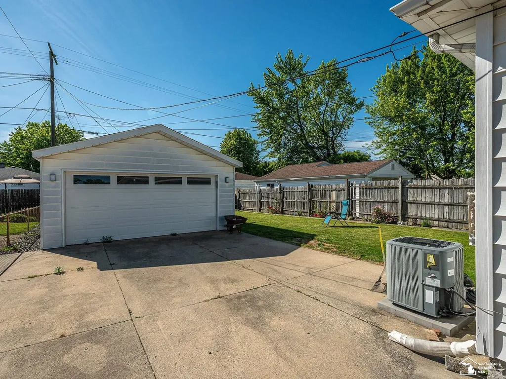 1263 Maple Boulevard Monroe City MI 48162