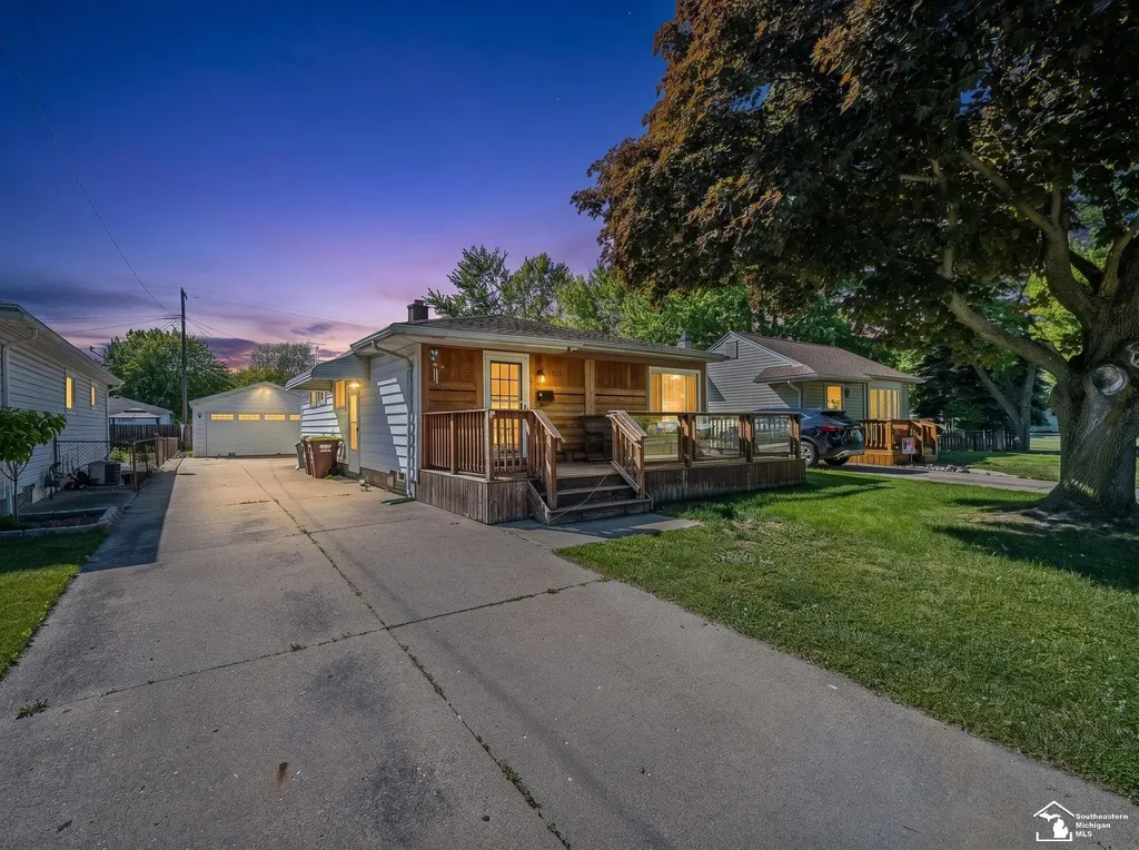 1263 Maple Boulevard Monroe City MI 48162