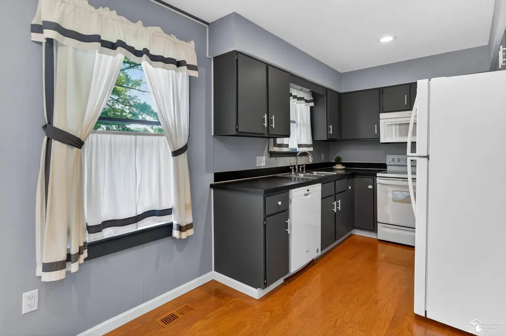 7576 Chapelview Court Bedford Township MI 48182