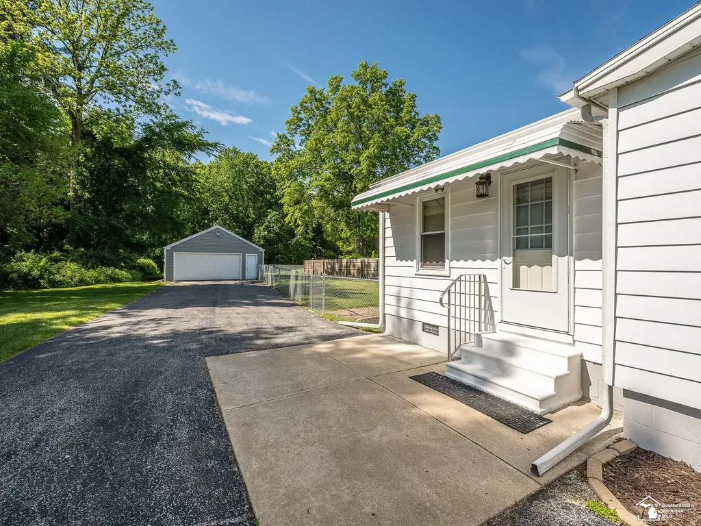 1149 W Dean Road Bedford Township MI 48182
