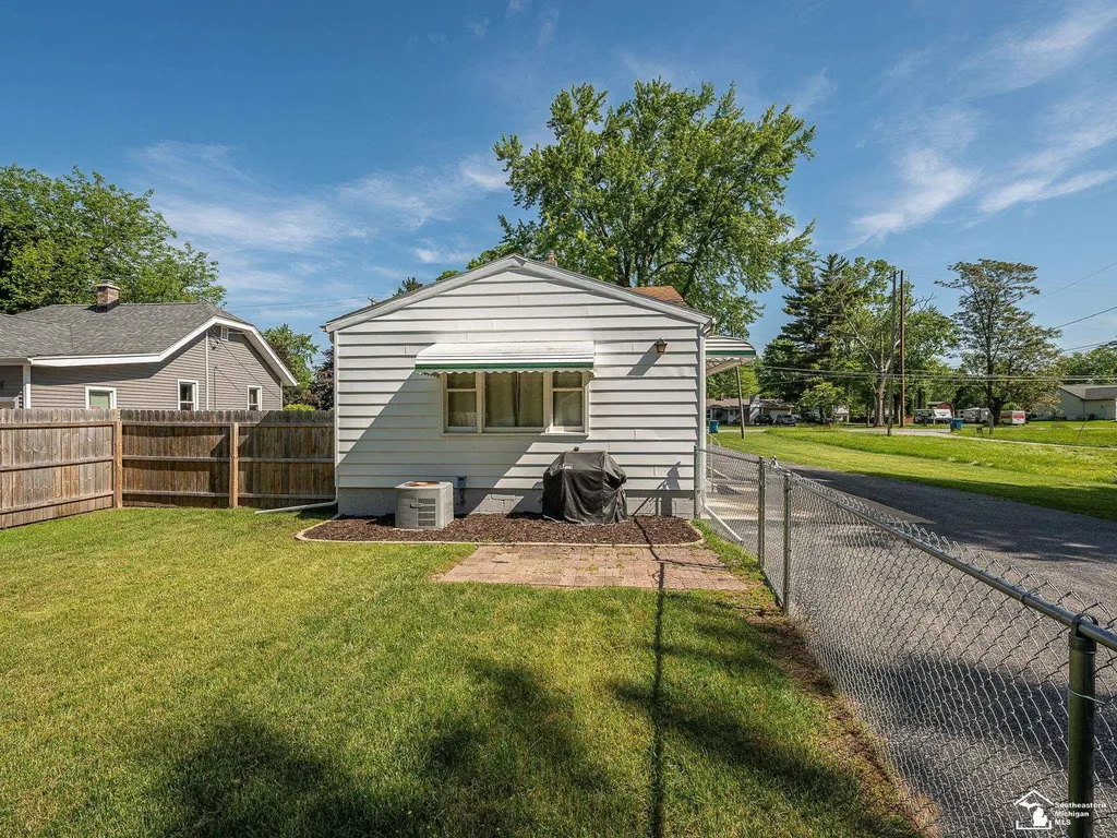 1149 W Dean Road Bedford Township MI 48182