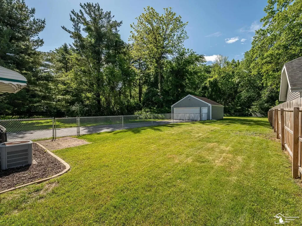 1149 W Dean Road Bedford Township MI 48182