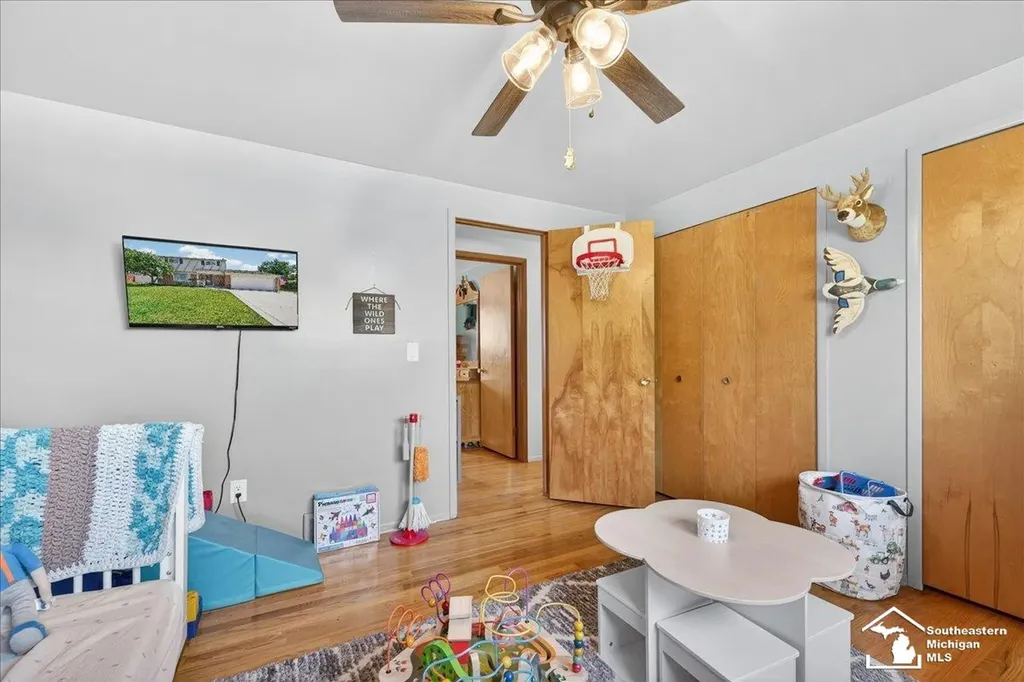 15517 Susan Street Southgate City MI 48195