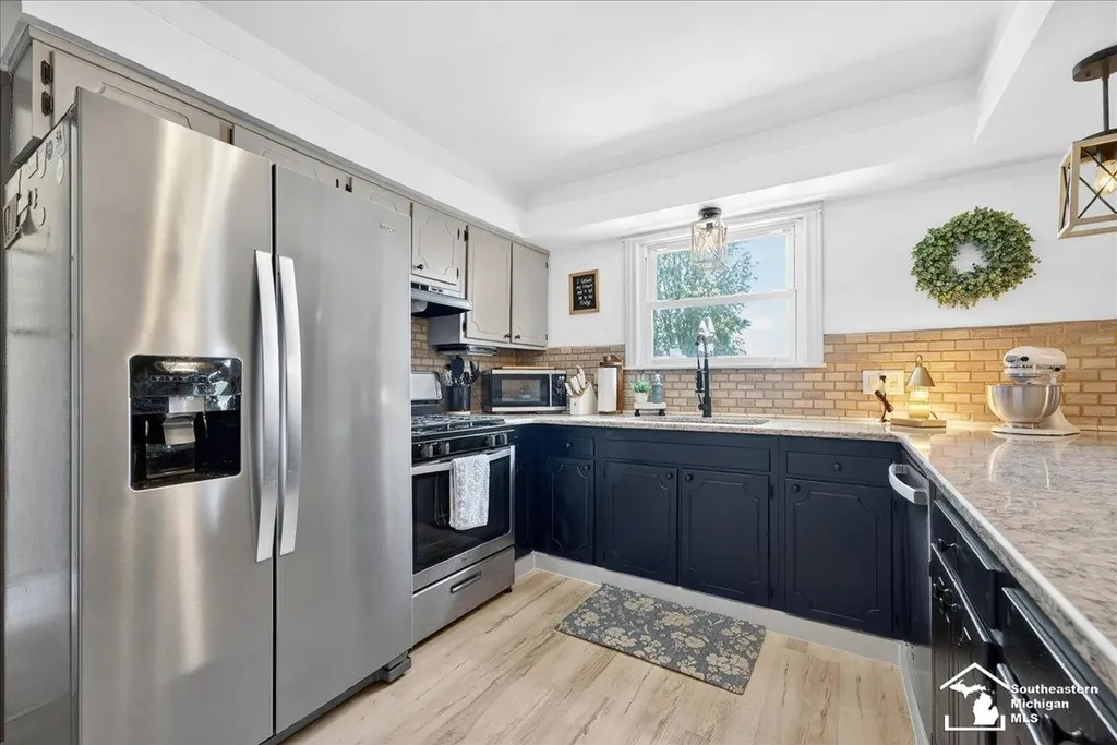 15517 Susan Street Southgate City MI 48195