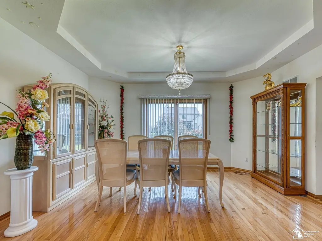2960 E Country Lane Frenchtown Township MI 48162
