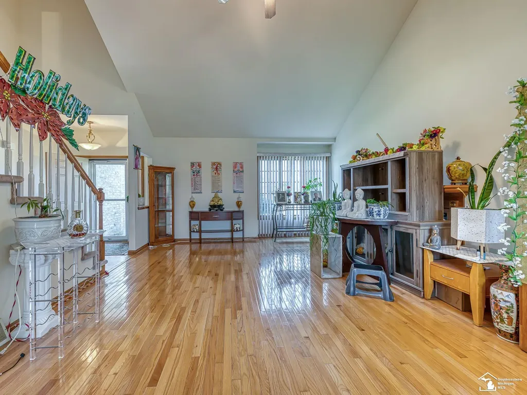 2960 E Country Lane Frenchtown Township MI 48162