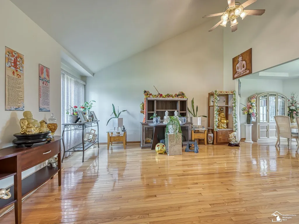 2960 E Country Lane Frenchtown Township MI 48162