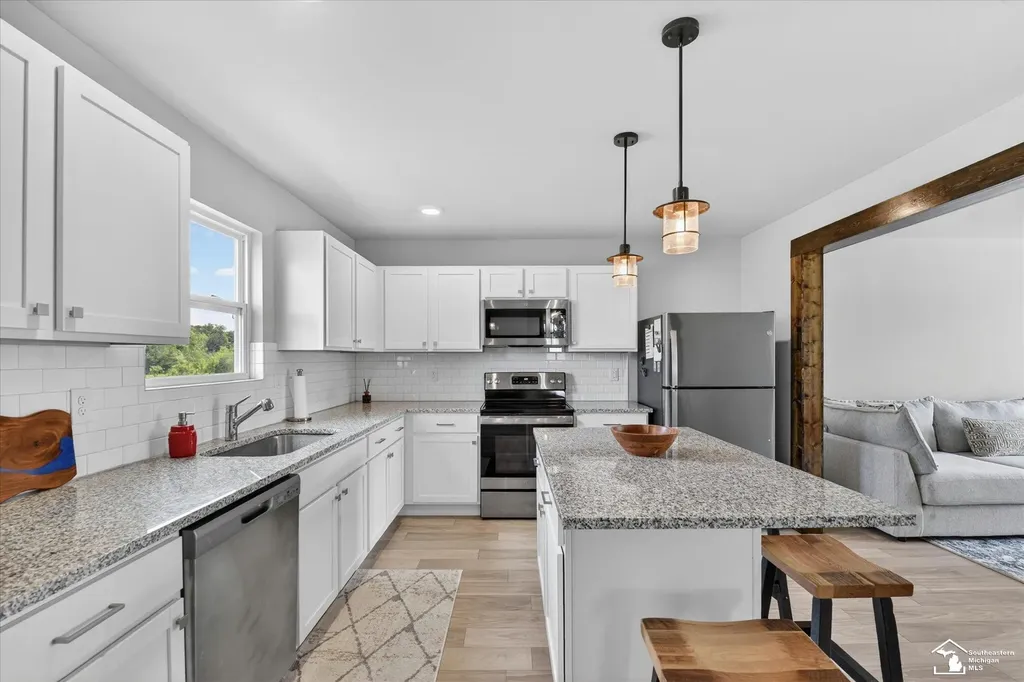 102 Forest Way Rose Township MI 48350