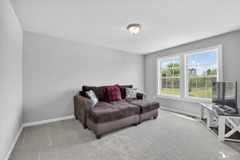 102 Forest Way Rose Township MI 48350