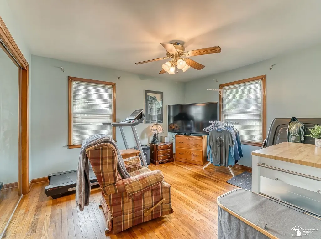 831 Wolverine Avenue Monroe City MI 48161