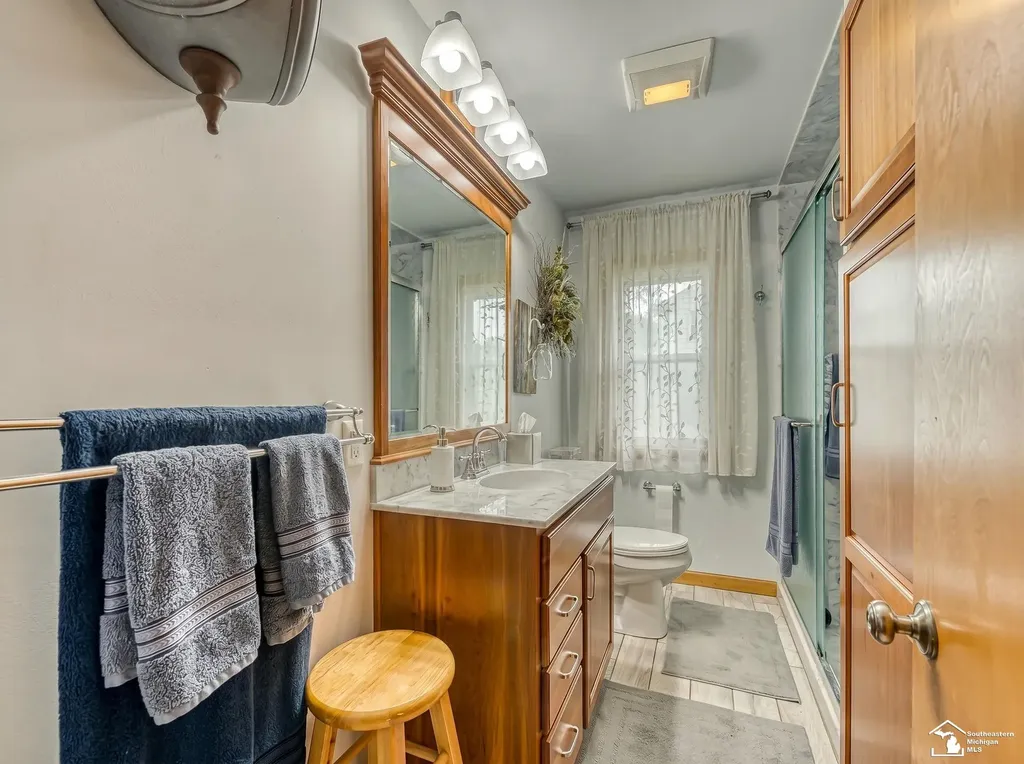 831 Wolverine Avenue Monroe City MI 48161