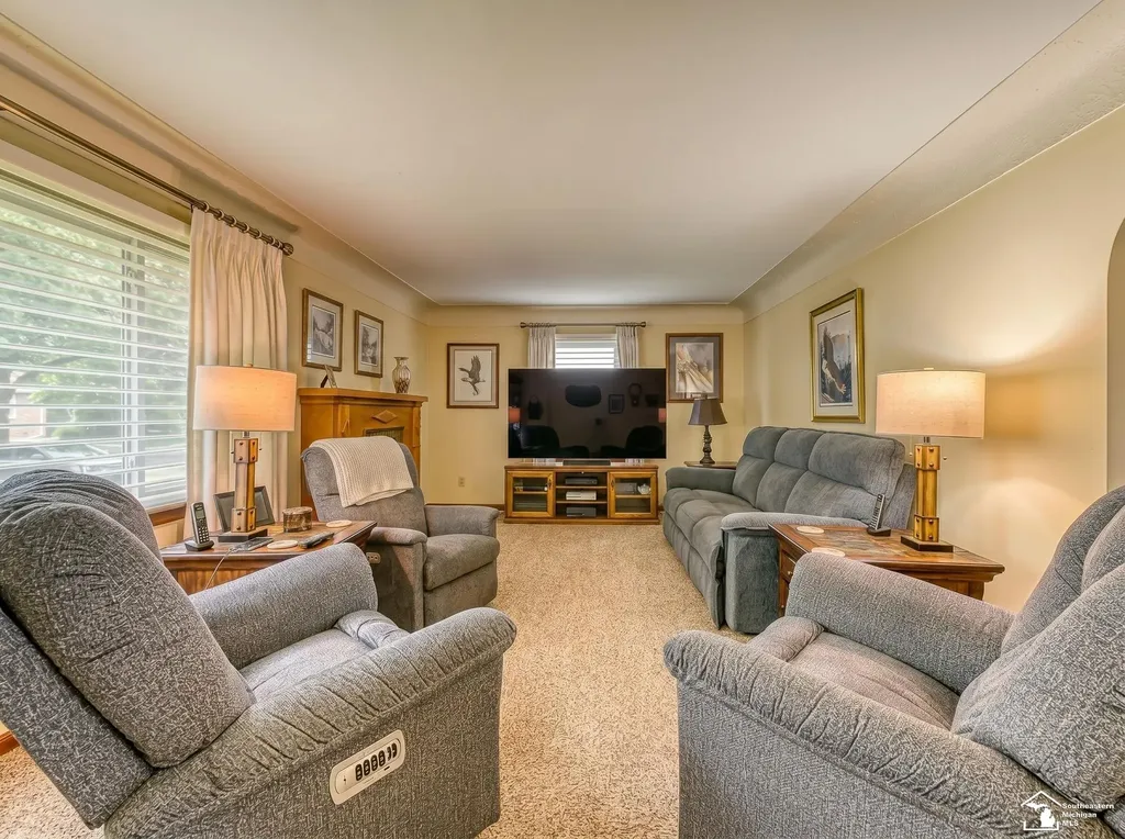 831 Wolverine Avenue Monroe City MI 48161