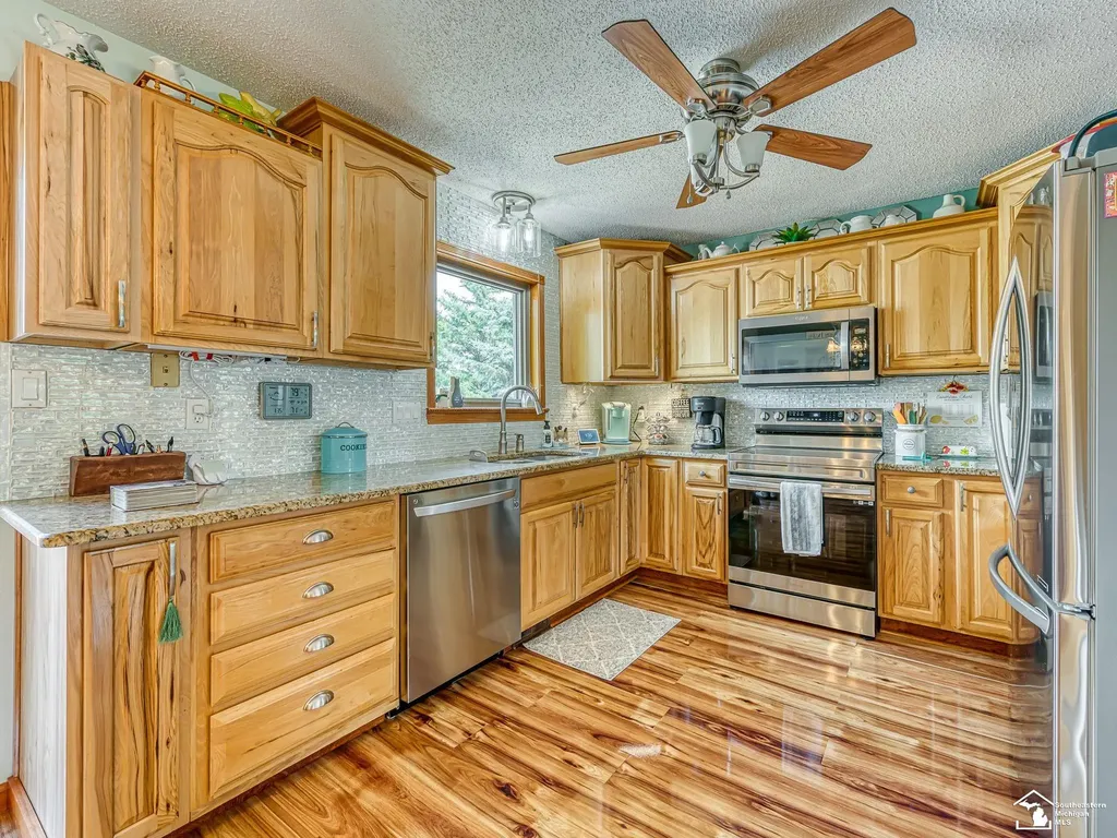 2223 Fix Road Frenchtown Township MI 48162