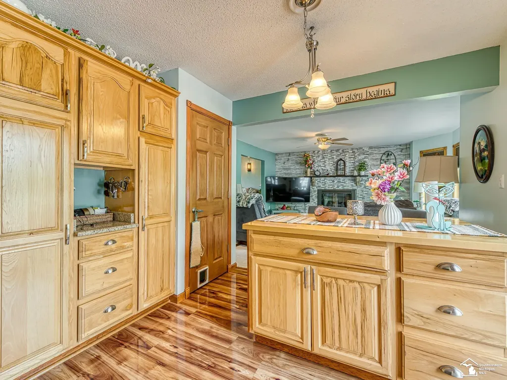 2223 Fix Road Frenchtown Township MI 48162