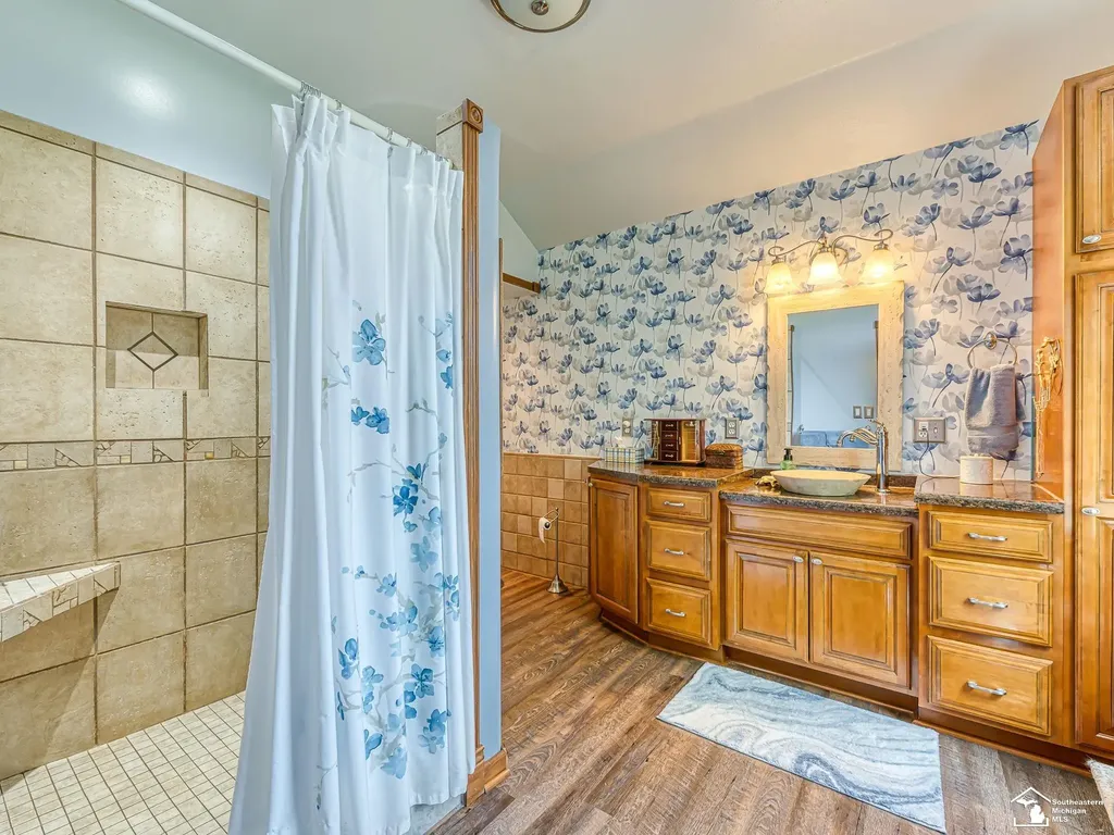 2223 Fix Road Frenchtown Township MI 48162