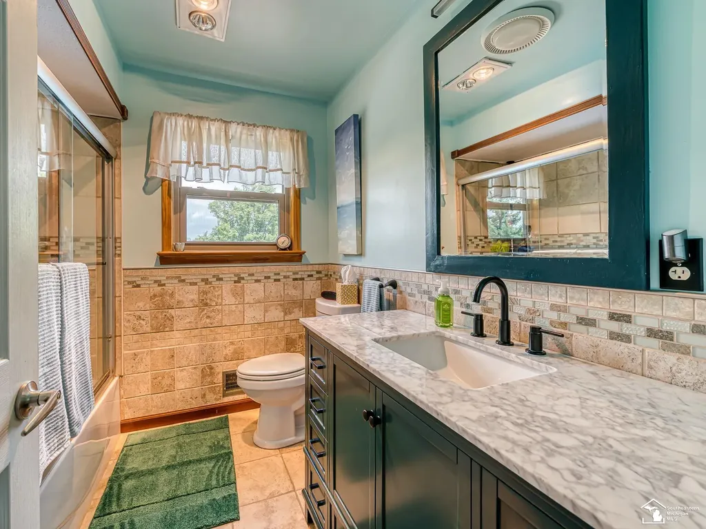 2223 Fix Road Frenchtown Township MI 48162