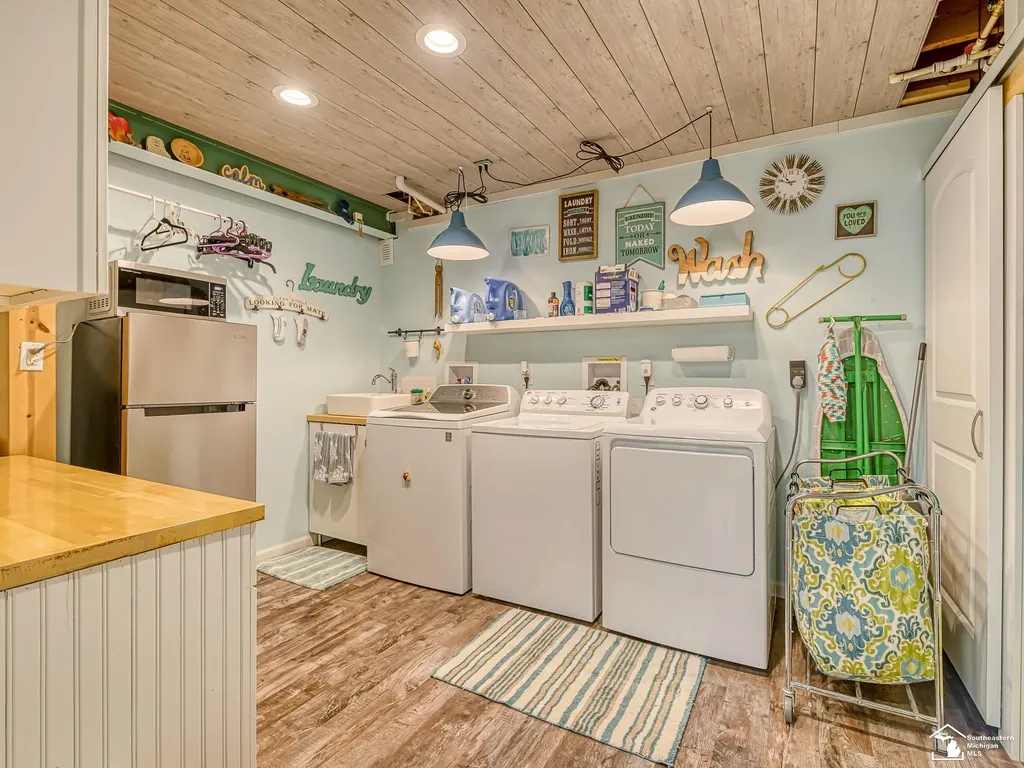 2223 Fix Road Frenchtown Township MI 48162