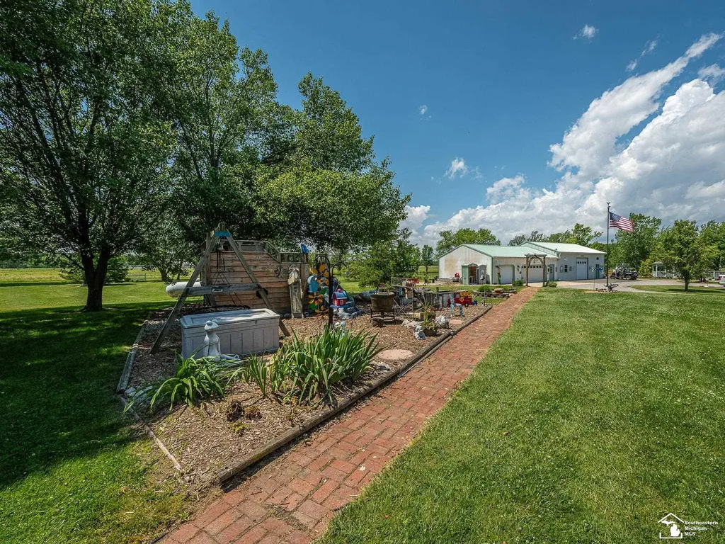 2223 Fix Road Frenchtown Township MI 48162