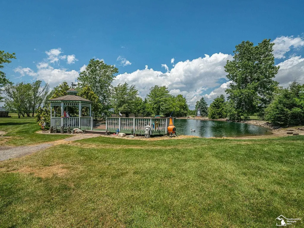 2223 Fix Road Frenchtown Township MI 48162