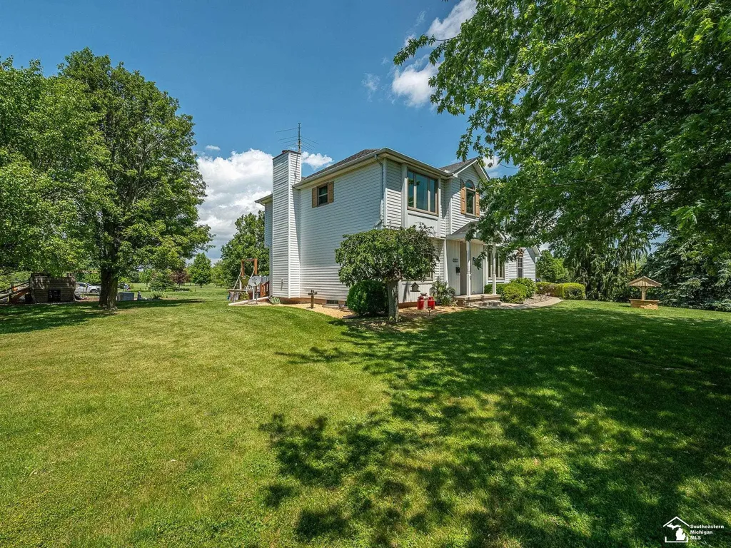 2223 Fix Road Frenchtown Township MI 48162